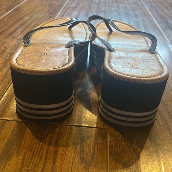 Tommy Hilfiger Platform Flip Flops - Picture 2 of 6